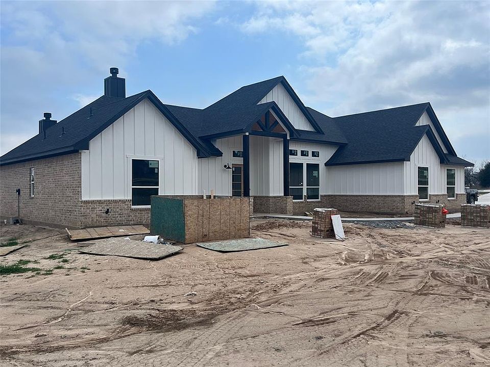 1st image of 148 Tobiano Trce
