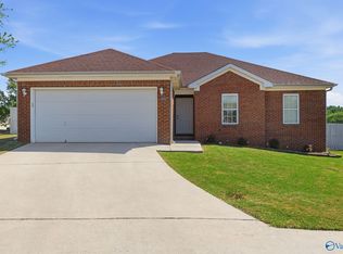 2502 Briarhurst Ct NW, Huntsville, AL 35810