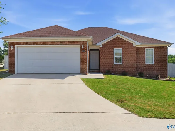 2502 Briarhurst Ct NW, Huntsville, AL 35810