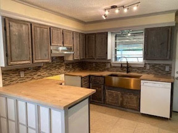 5th image of 67 Heritage Dr