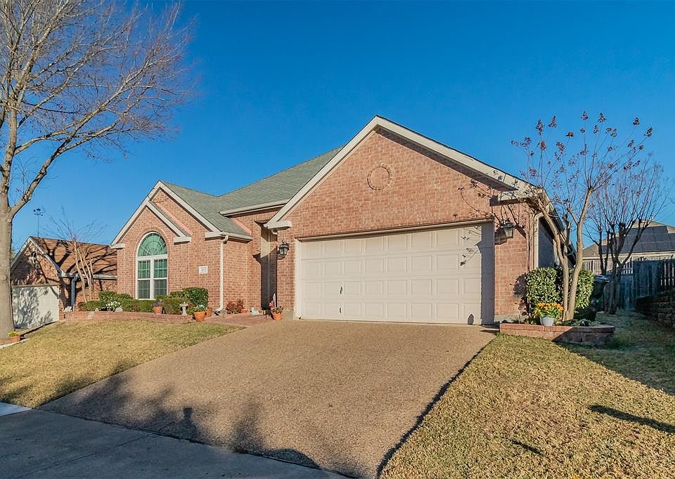 1st image of 4013 Chinaberry Dr