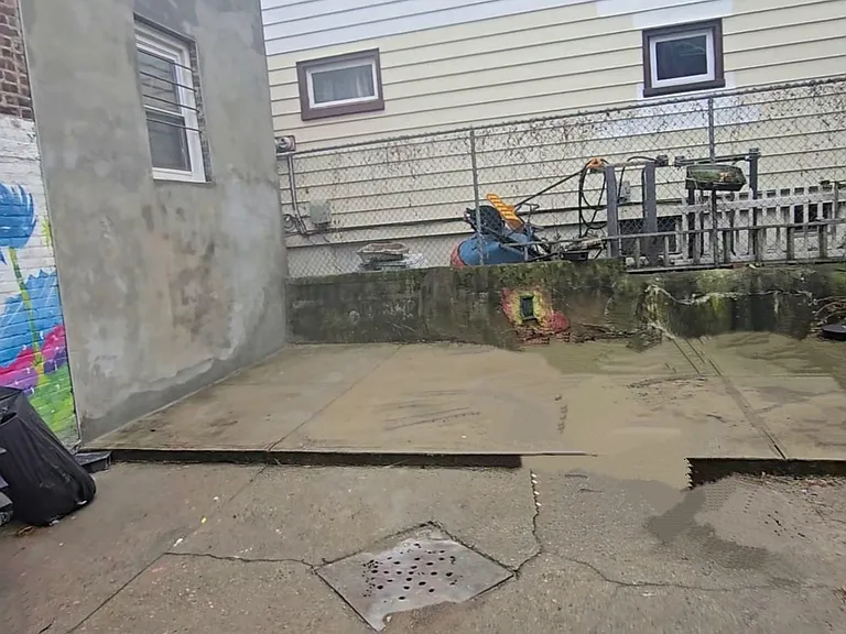 9218 Liberty Ave — Photo 8