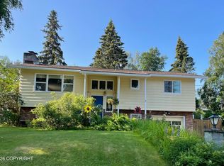 1990 Wildwood Ln, Anchorage, AK 99517