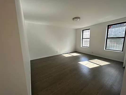 Rented by Compass | media 7