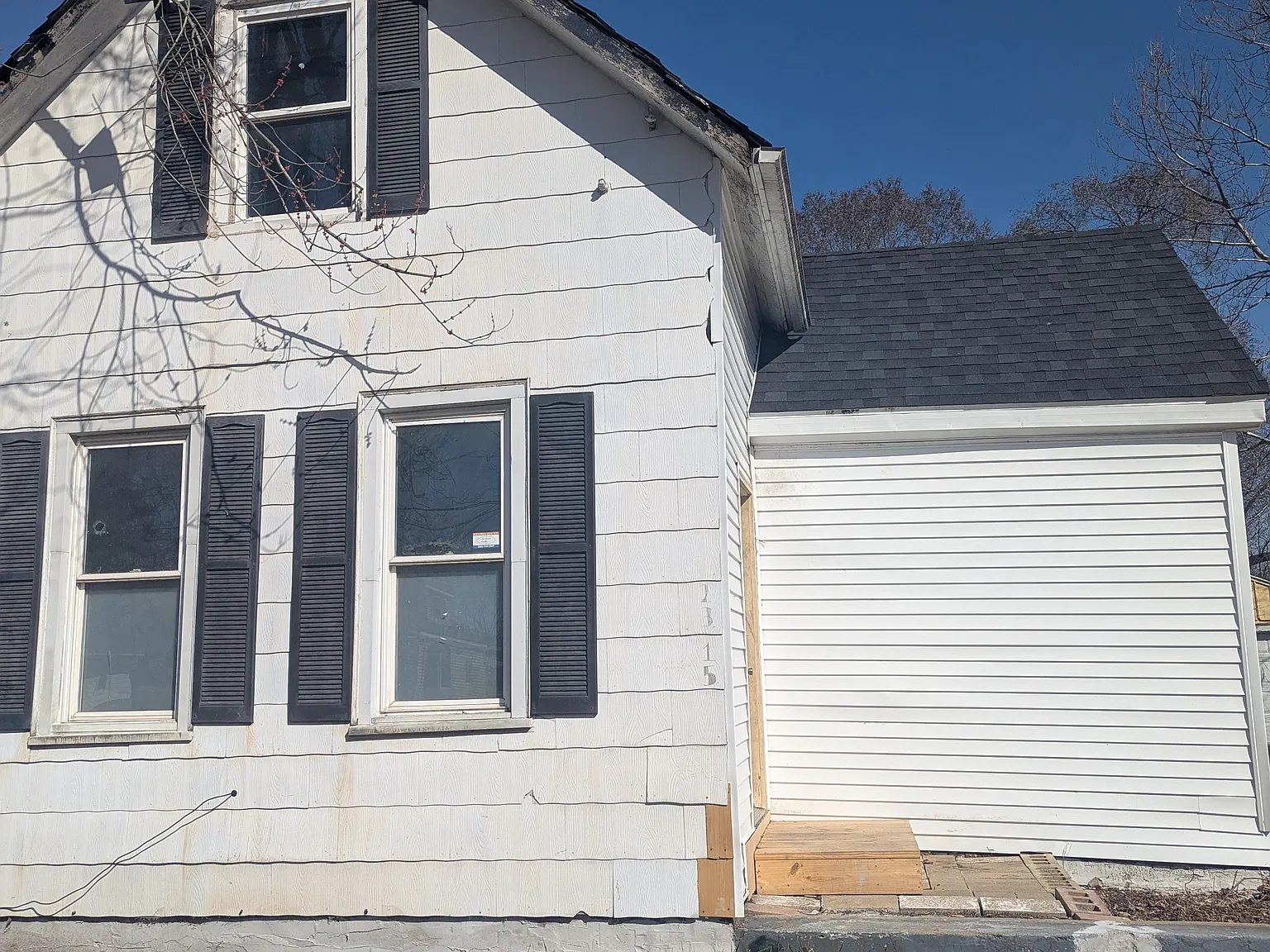 3 bed, 1120 sqft, $725 — Photo 3