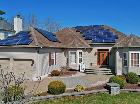 110 Swan Dr, Egg Harbor Township, NJ 08234