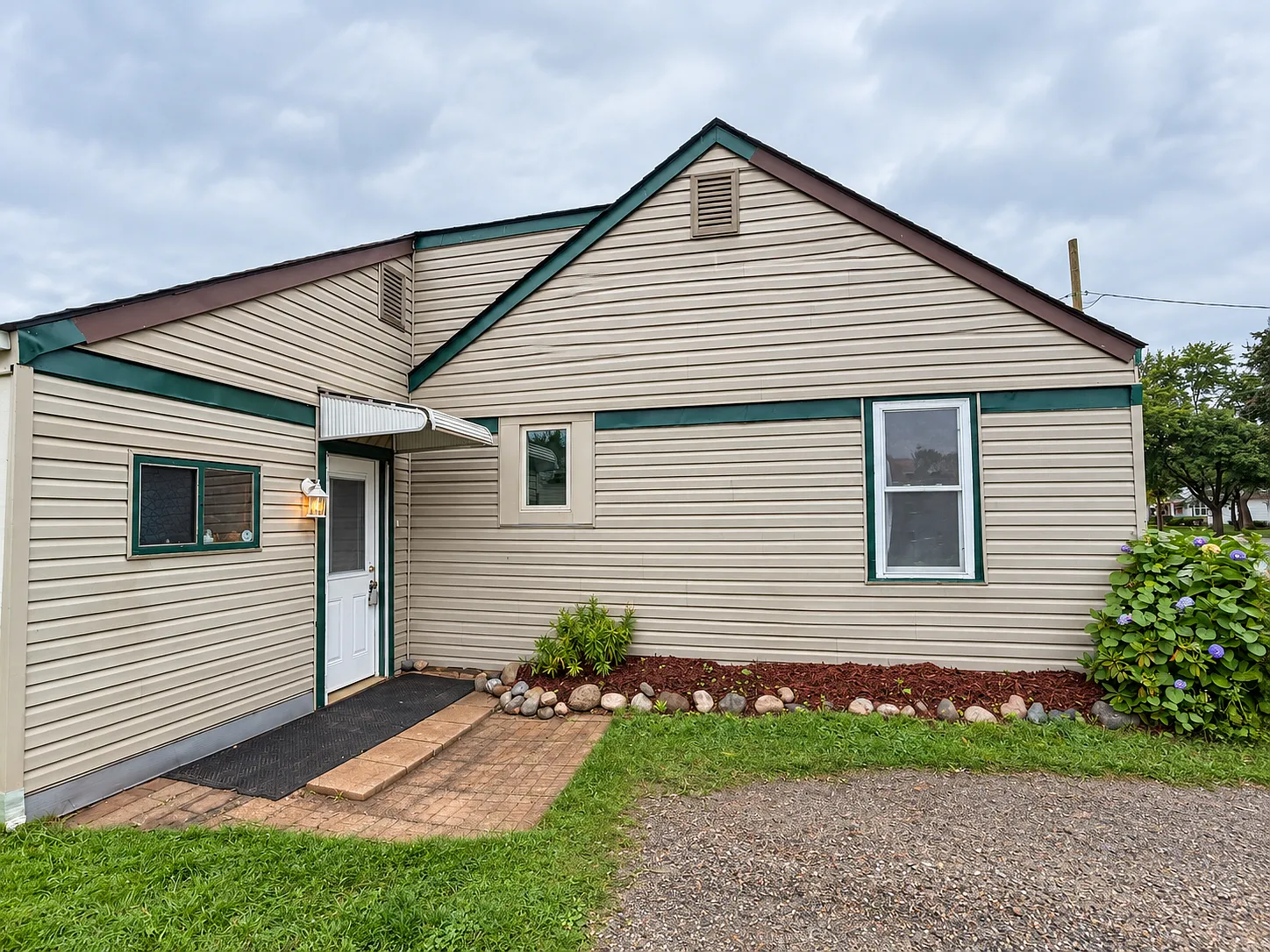 6030 Cotter Avenue - 1 — Photo 3