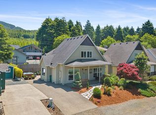 140 S Palisades St, Rockaway Beach, OR 97136