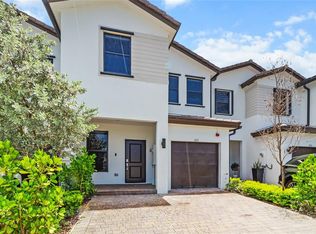 221 SW 159th Way, Hollywood, FL 33027