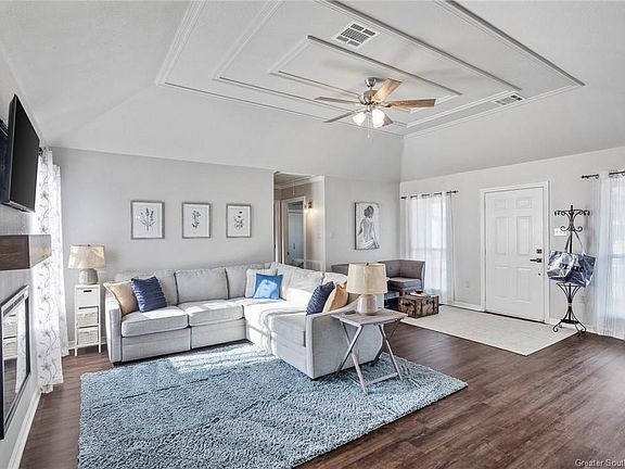 2nd image of 1503 Cottage Ln