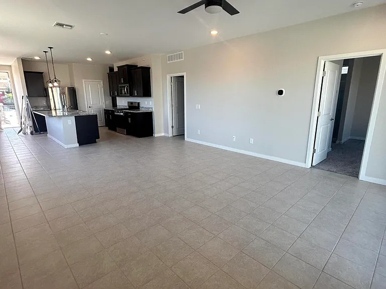 40342 W Sunland Dr — Photo 4