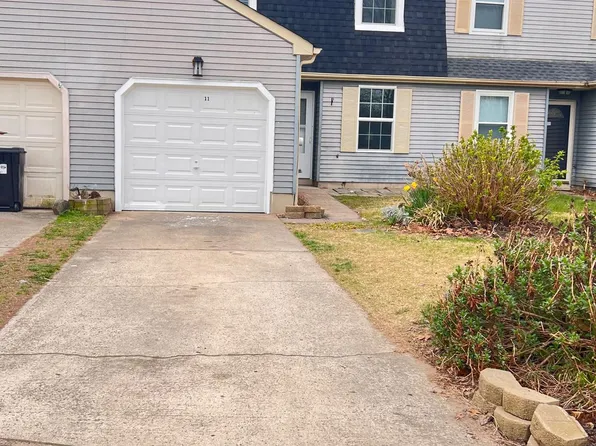 11 River Bank Dr, Roebling, NJ 08554