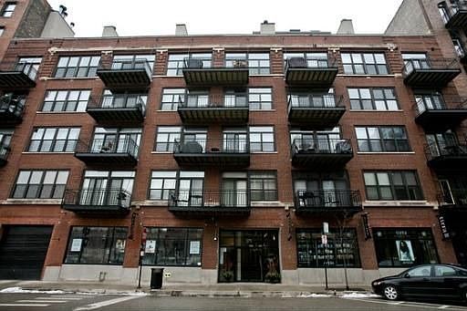 1st image of 375 W Erie St APT 305
