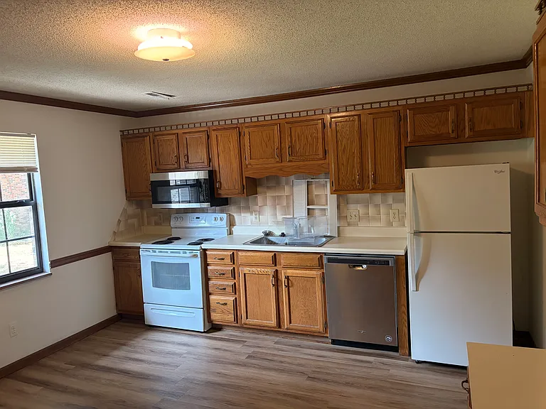 810 Highland Dr #1204 — Photo 6