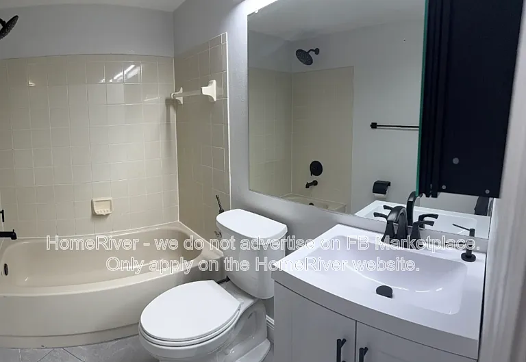 616 Beach Park Ln #V261 — Photo 3