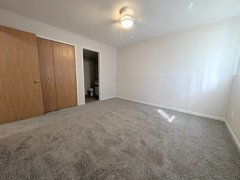 1366 E Dresser Rd — Photo 10