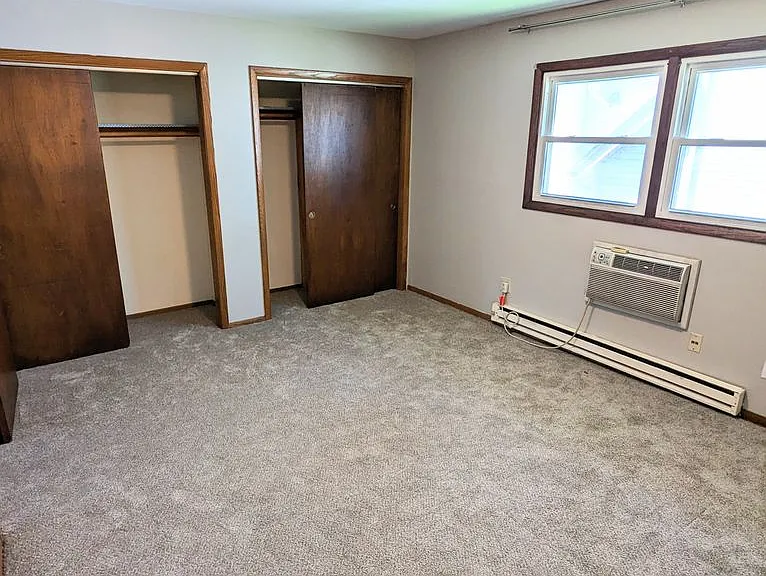 449 Dunbar Ave. 7 unit — Photo 4