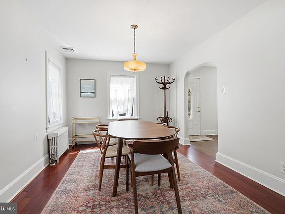 3rd image of 313 Harper Ave
