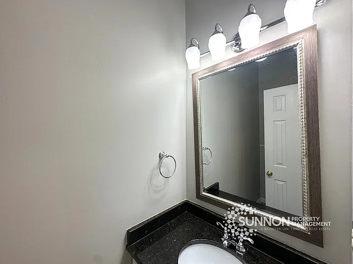 9300 Harris Glen Dr — Photo 15