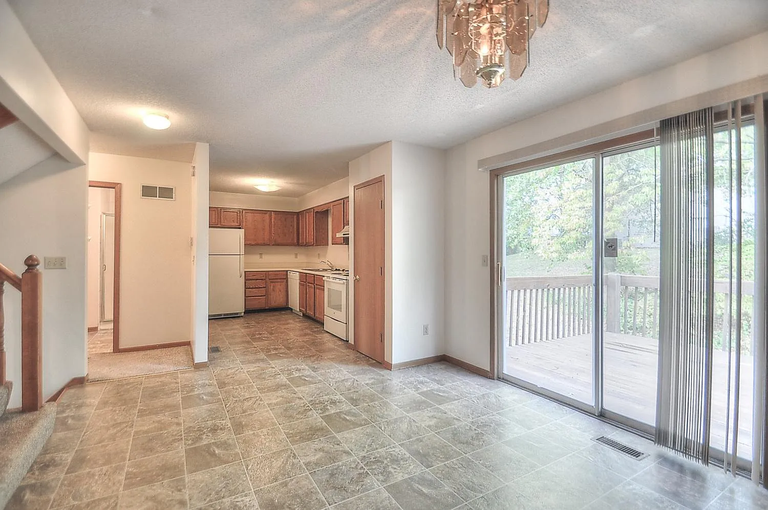 2 bed, 1850 sqft, $1,500 — Photo 4