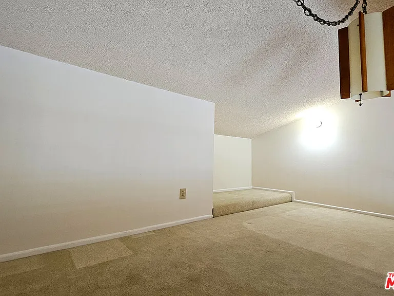 2251 Maurice Ave — Photo 29