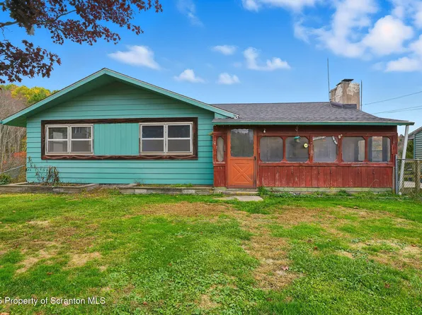 330 Pedrick Rd, Nicholson, PA 18446