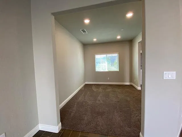 2177 La Vona Ave — Photo 4
