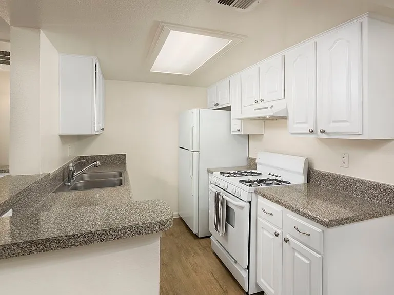 Finish Package I: Kitchen