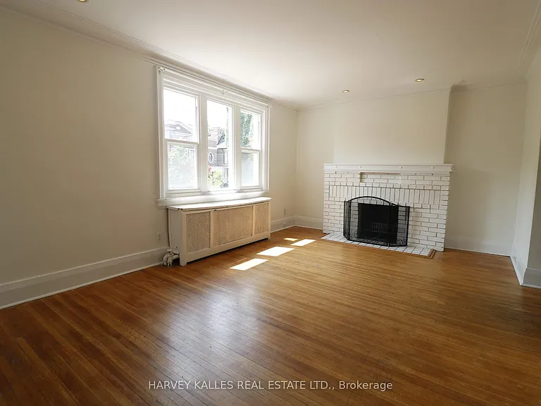 6 Poplar Plains Cres #MAIN — Photo 5