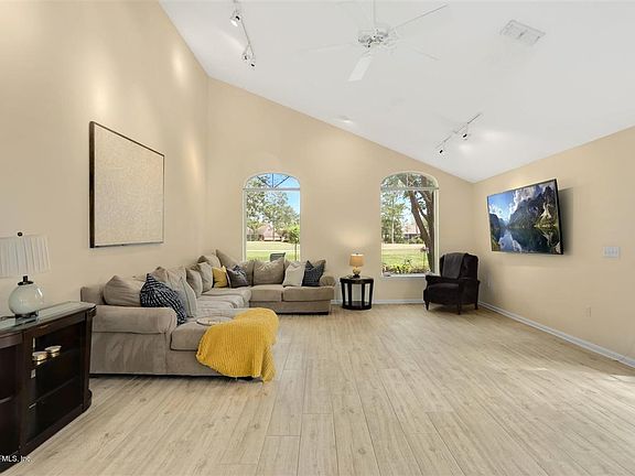 4th image of 13799 Heathford Dr