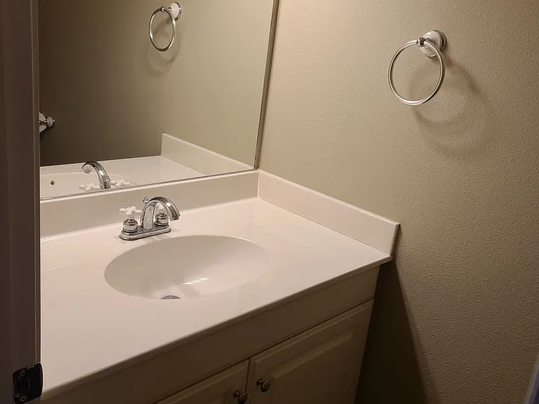 2111 Raguet St #1-10 — Photo 2