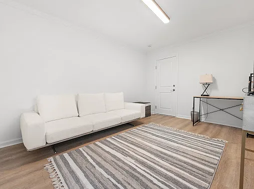 504 1/2 Avocado Ave — Photo 19