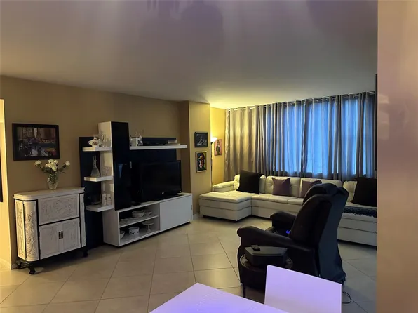 4330 Hillcrest Drive #411, Hollywood, FL 33021