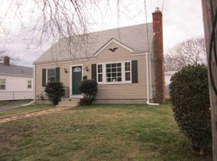 47 Palmer Ave, Riverside, RI 02915
