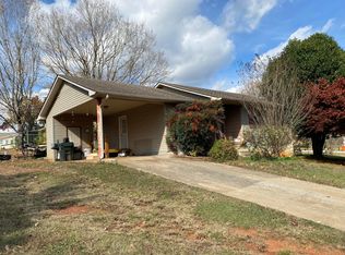 102 County Road 143, Riceville, TN 37370