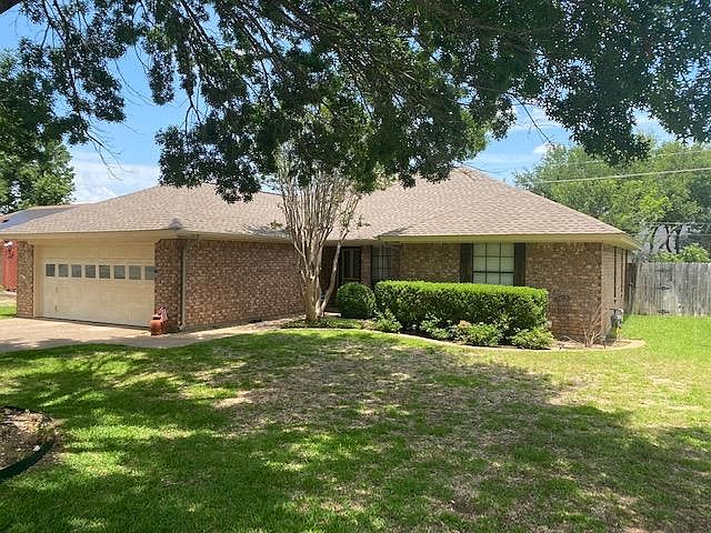1st image of 1105 Stonelake Dr
