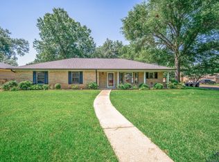 1800 Shenandoah Ct N, Longview, TX 75605