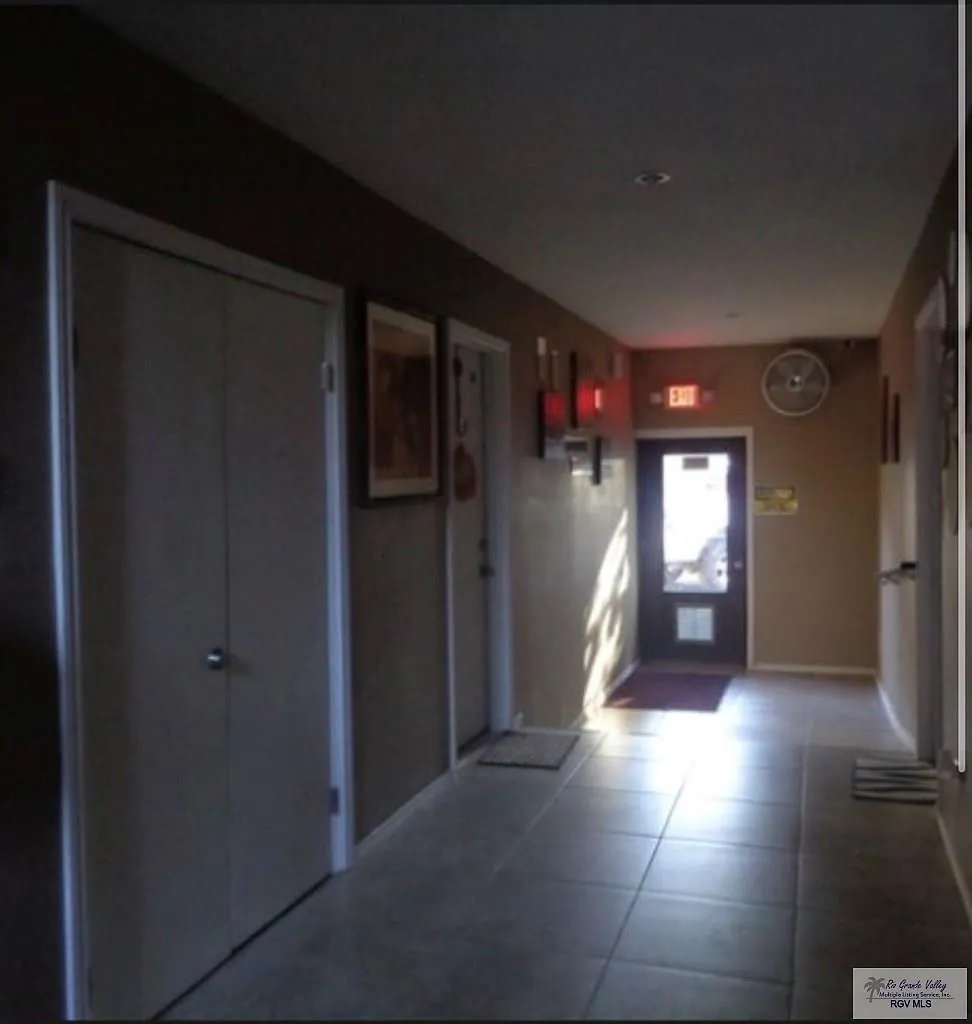 1 bed, 1.0 bath, $595 — Photo 3