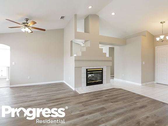4th image of 4564 Vincente Ln