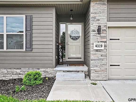 3rd image of 4319 Brook Dr