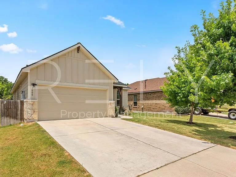1600 Cliffbrake Way — Photo 4