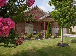 6812 Breyerton Way SE, Owens Cross Roads, AL 35763