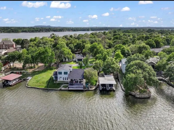 608 Casas Del Norte Ct, Granbury, TX 76049