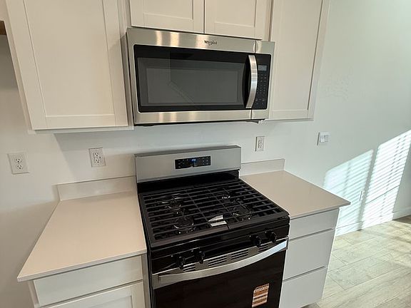 4th image of 1768 E Albion Dr