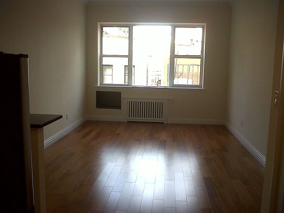 4th image of 348 E 58th St APT 6B