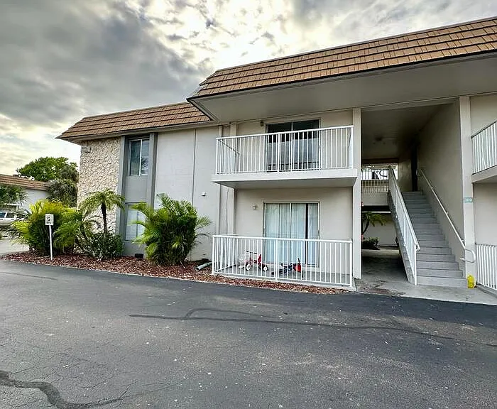 1830 Maravilla Ave #321 — Photo 6