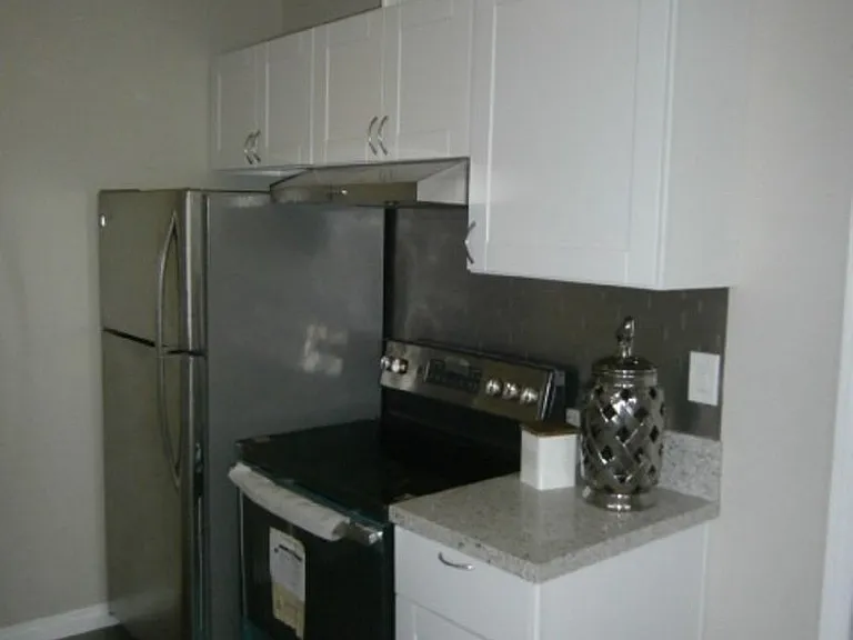 5252 Landis St — Photo 10