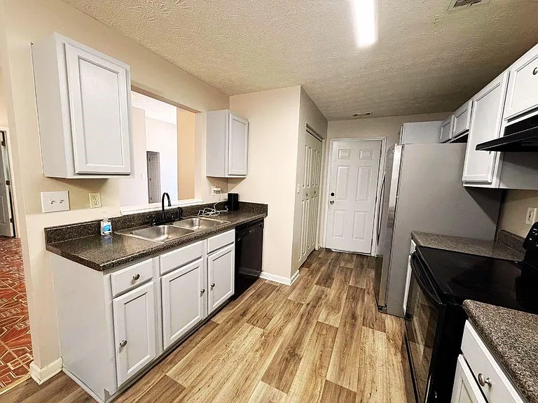5410 Twin Lakes Dr — Photo 12