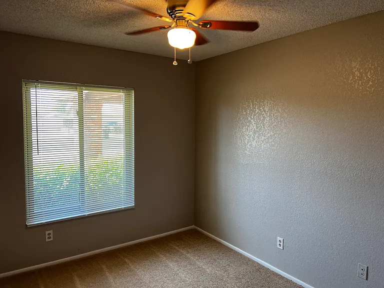 3424 W Aire Libre Ave — Photo 8