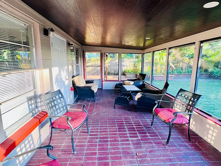610 Ventura Ave — Photo 37